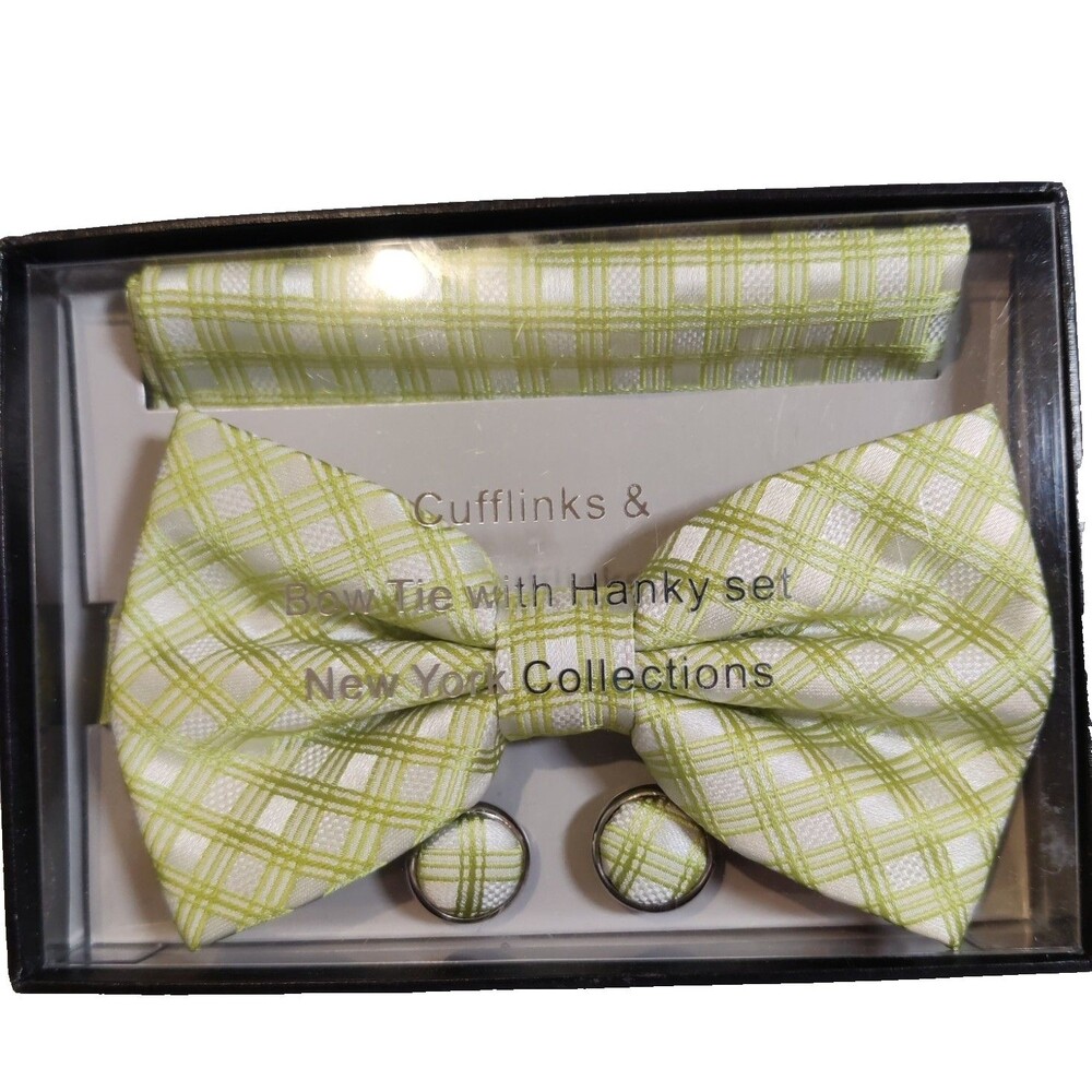 Men's NY Collection Gingham Green and Cream Bowtie, Cufflink's, Hanky Set NEW